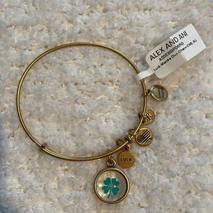 Alex and Ani shamrock ☘️ luck bracelet, NWT